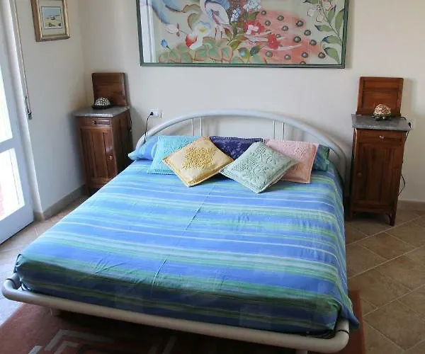 Bed & Breakfast Flamingos 3*