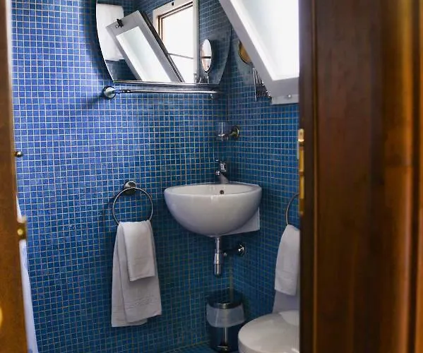 Flamingos Bed & Breakfast 3*